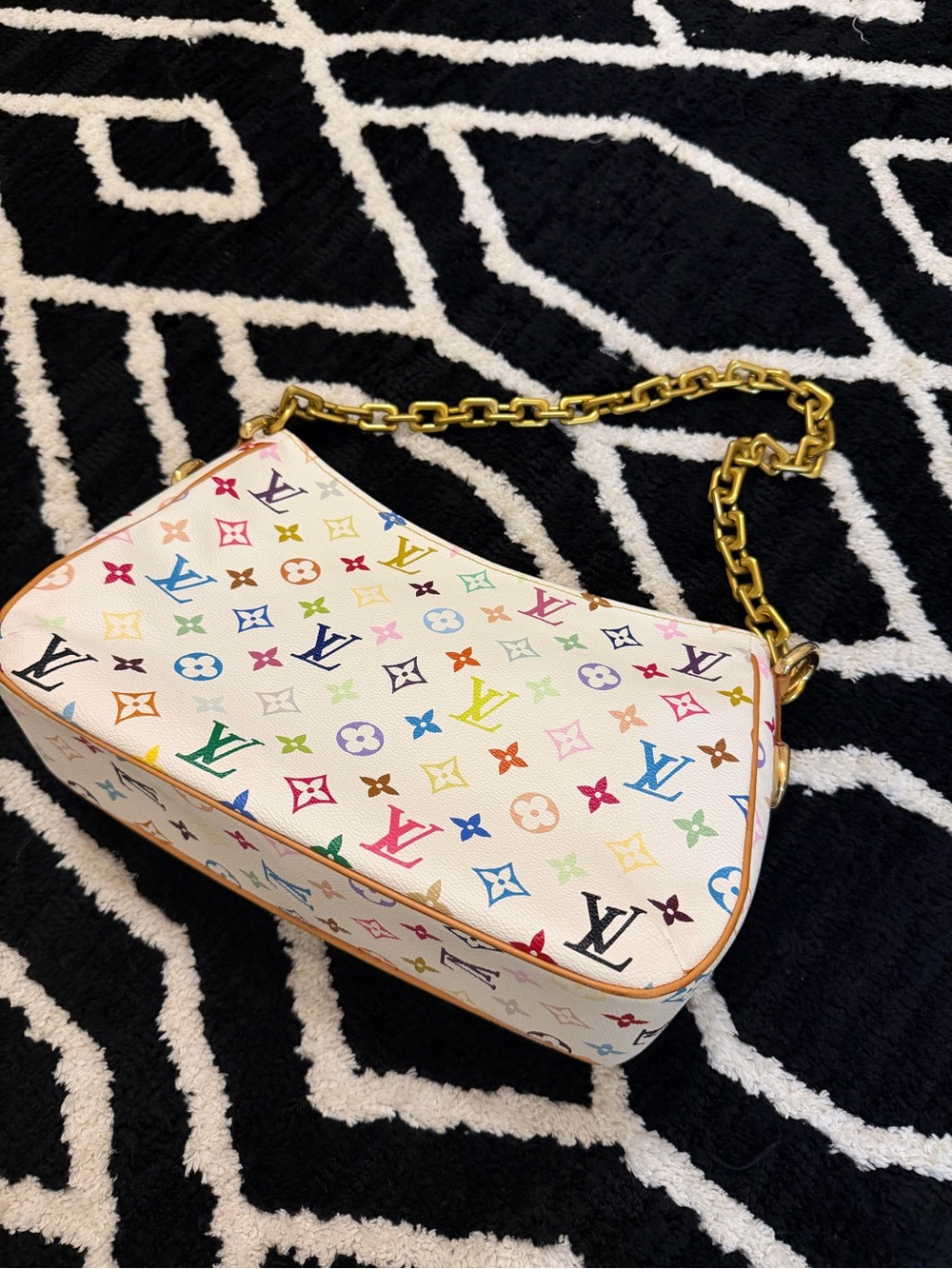 Vintage Louis Vuitton purse - Picture 3 of 8